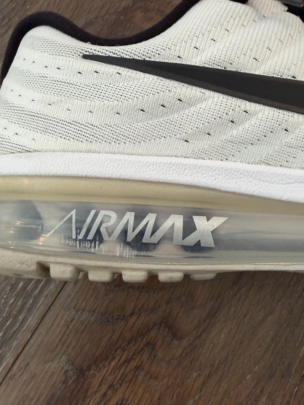 Nike Air Max 2017 White and Black Athletic Trainers - Picture 4 of 7